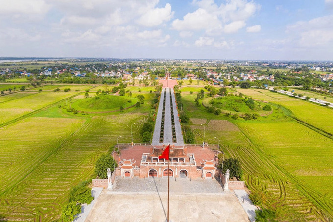 Những ngôi mộ ở Đền Trần Thái Bình sẽ khiến các tín đồ du lịch bất ngờ bởi mức độ rộng lớn