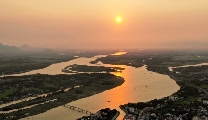 Sông Thu Bồn có diện tích lưu vực rộng 10.350km2, là một trong những sông nội địa có lưu vực lớn nhất Việt Nam