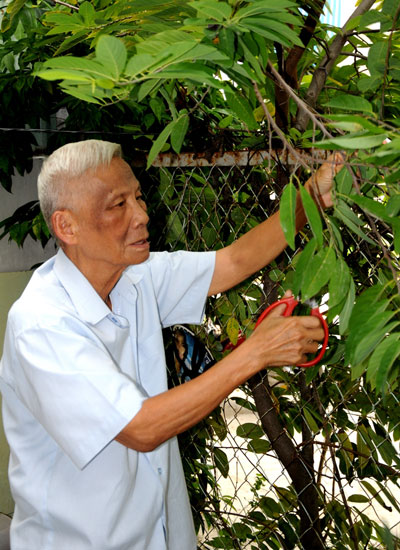 Thầy Hòe luôn cố gắng học tập và làm theo tư tưởng, đạo đức, phong cách của Bác Hồ