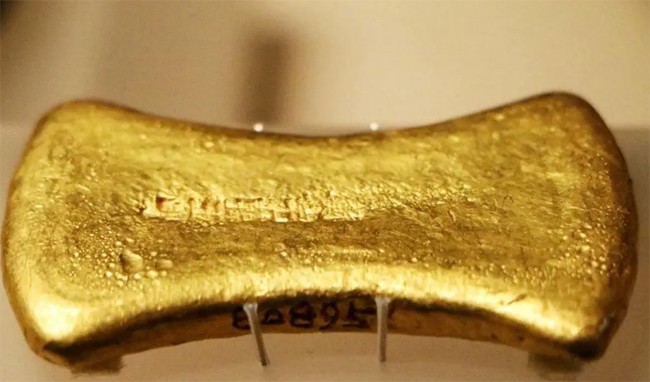 Thỏi vàng có hình dáng giống một khúc xương