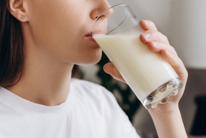 Uống sữa quá nhiều dẫn đến khó tiêu hóa