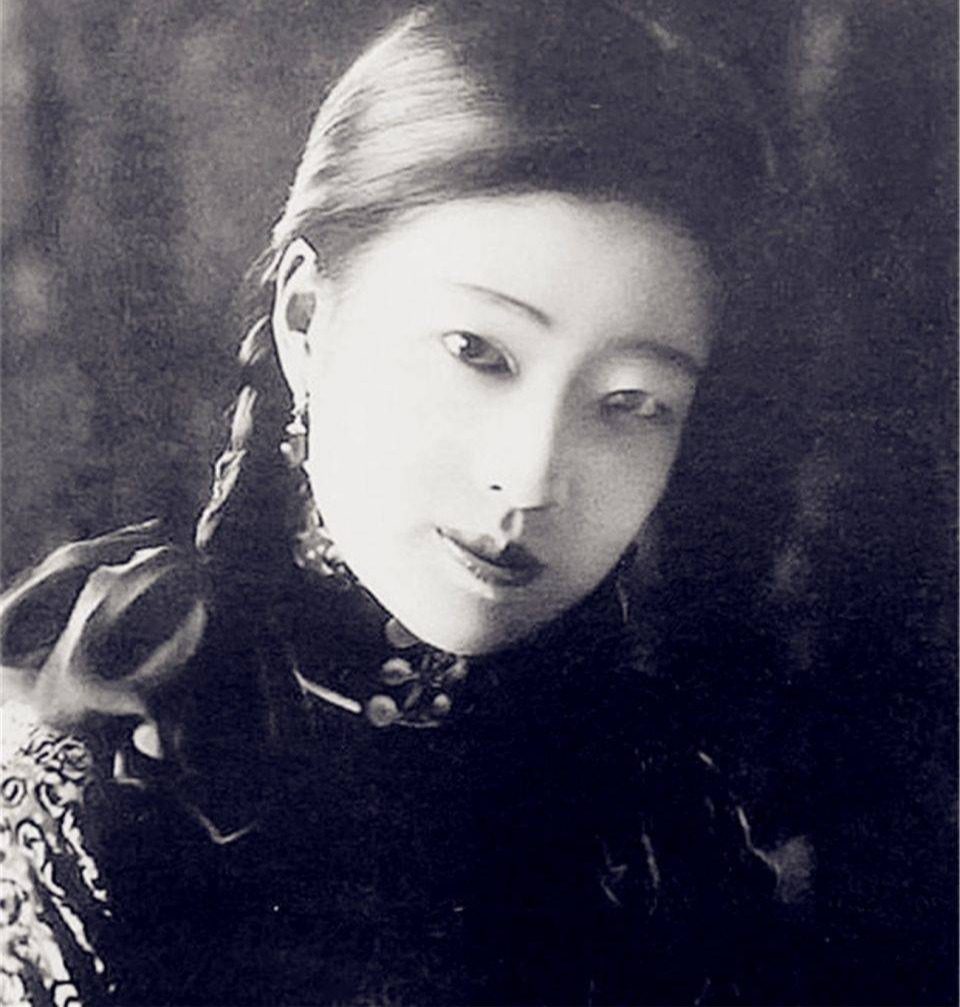 Uyển Dung thời là thiếu nữ