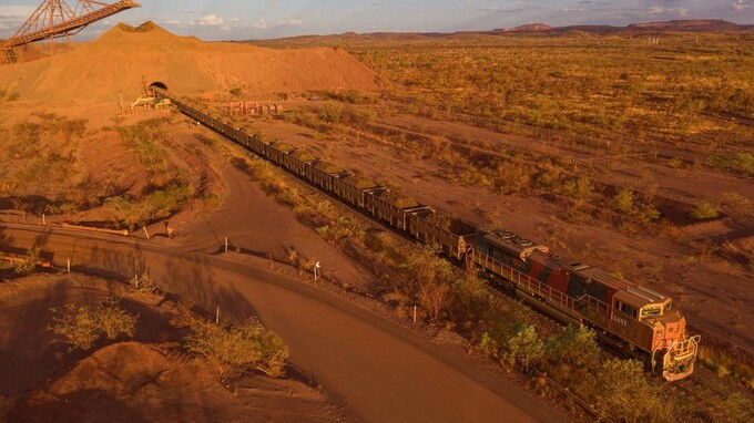 Đoàn tàu BHP Billitron Iron Ore đã phá kỉ lục thế giới