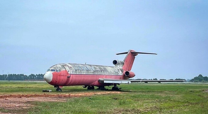 Chiếc máy bay bị bỏ hoang ở sân bay Nội Bài gần 17 năm