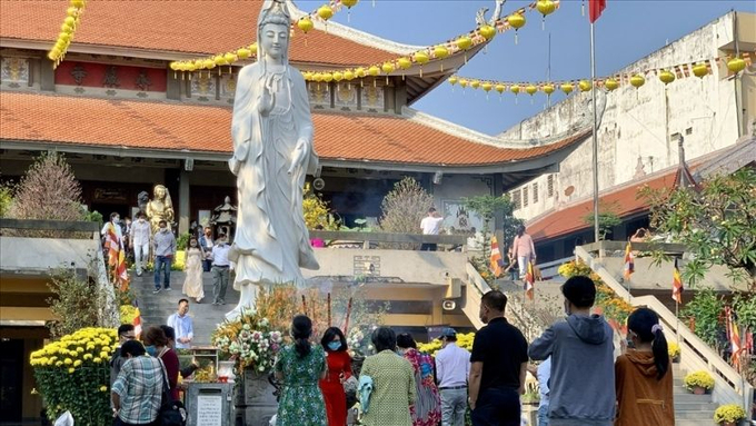 Lễ chùa đầu xuân là một nét đẹp văn hóa của người Việt