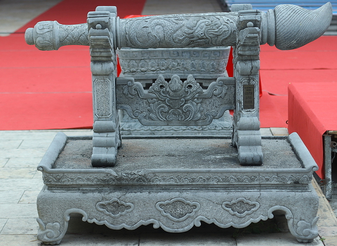 Bộ bút, nghiên, mực giấy bằng đá xanh
