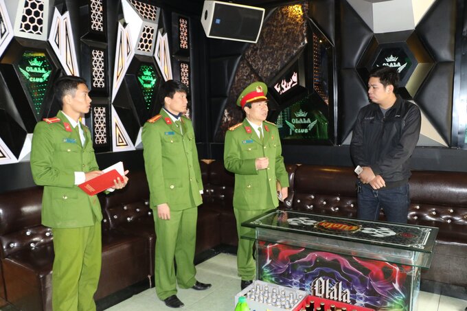 Hà Nội: Phân cấp cho quận, huyện được cấp, thu hồi giấy phép kinh doanh karaoke. (Ảnh minh họa)
