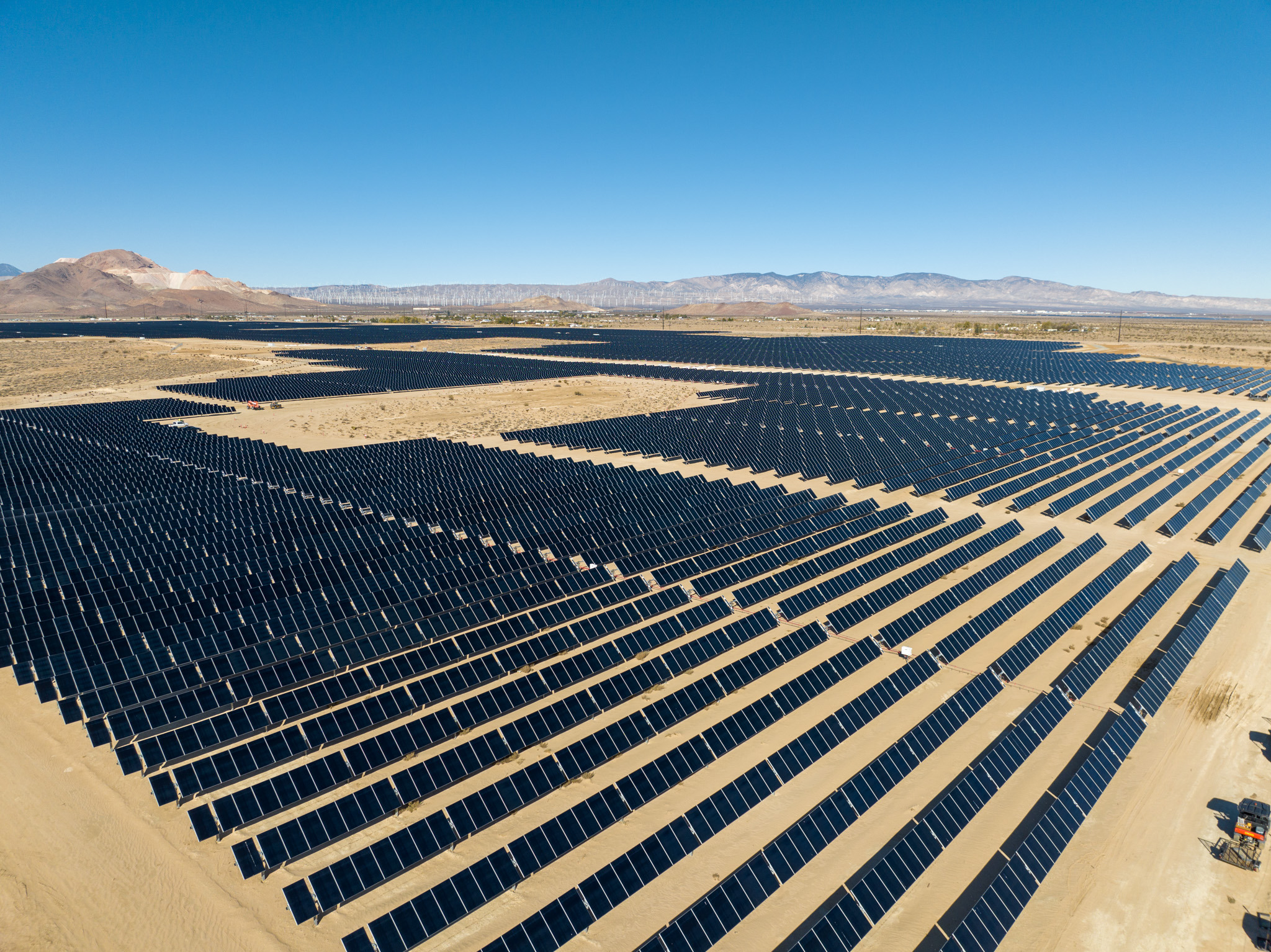 Cơ sở Edwards & Sanborn Solar and Energy Storage nhìn từ trên cao