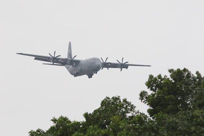 C-130 Hercules hạ cánh xuống sân bay Nội Bài hồi tháng 2/2019. Ảnh: Hoàng Mạnh Thắng/Tiền Phong