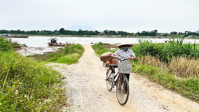 Bến phà xã Minh Châu. Ảnh: Báo Nhân Dân