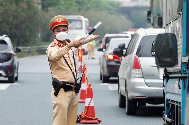 Bảo đảm trật tự, an toàn giao thông đường bộ dịp lễ hội Xuân 2024. (Ảnh minh họa)