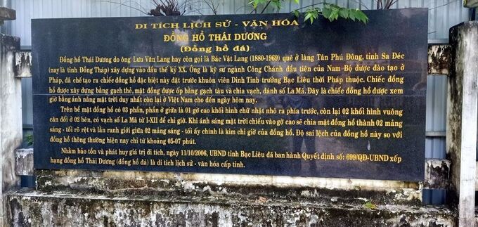 Đồng hồ Thái Dương là một di tích rất độc đáo, được xếp hạng Di tích lịch sử - văn hoá cấp tỉnh tại Quyết định số 699/QĐ-UBND ngày 11/10/2006. Ảnh: Báo Lao Động