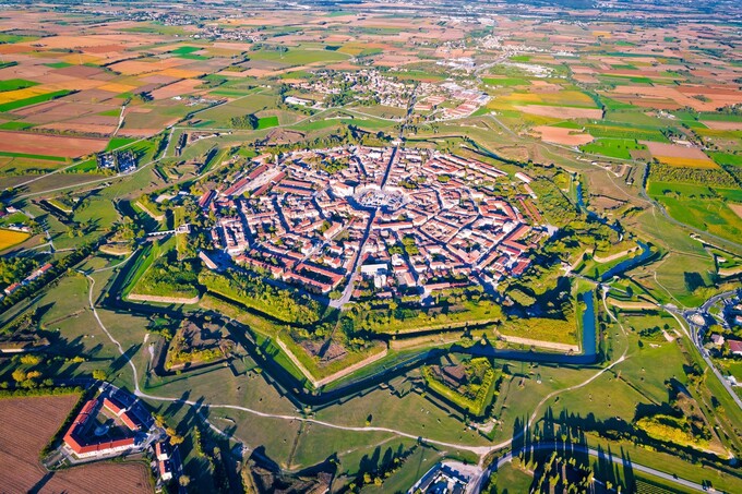 Palmanova là một thị trấn yên bình tại Italia