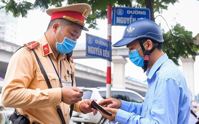 Bộ Công an đề xuất trừ điểm bằng lái tài xế vi phạm. (Ảnh minh họa)