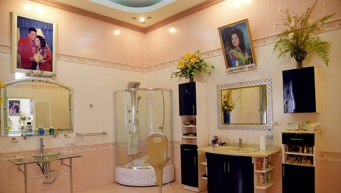 Khu vực nhà tắm để chủ nhân có thể thoải mái tẩy trần sau một ngày mệt mỏi.