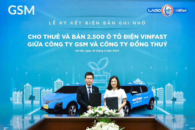 Ông Nguyễn Văn Thanh, Tổng giám đốc Công ty GSM toàn cầu và bà Phạm Thị Thúy - Chủ tịch Hội đồng Quản trị Công ty Đồng Thuý tại lễ ký kết.