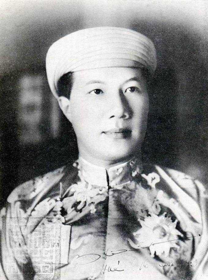 Chân dung vua Bảo Đại