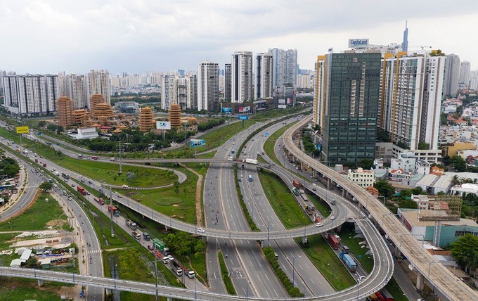 Hệ thống giao thông tại TP. Thủ Đức ngày càng hiện đại. Ảnh minh họa