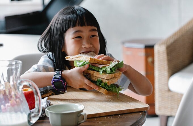 Bánh ngọt, bánh làm từ carbohydrate tinh chế không phải lựa chọn thích hợp cho bữa sáng (Ảnh minh hoạ)