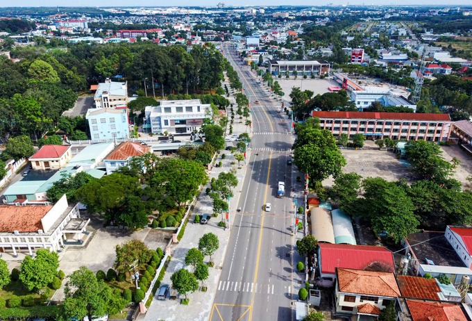 bến cát lên thành phố