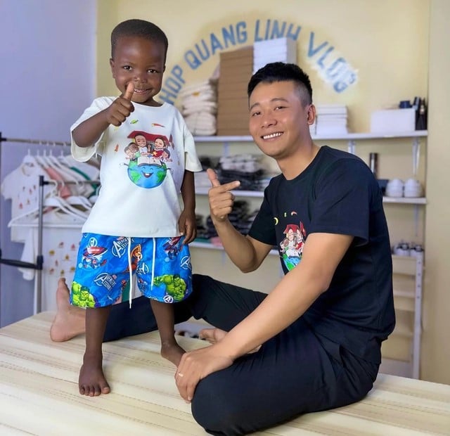 Quang Linh Vlogs và Lôi Con