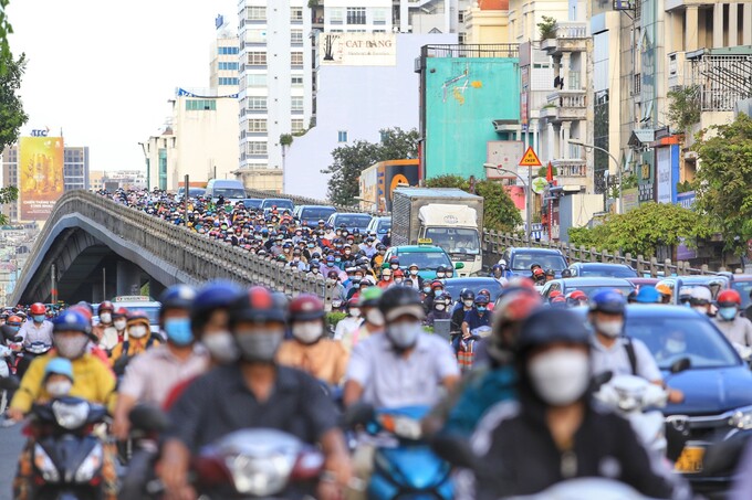 Tình trạng tắc đường vào những khung giờ cao điểm sáng và chiều tại đường Cộng Hòa, quận Tân Bình. Ảnh: Nhật Thịnh/Báo Thanh Niên