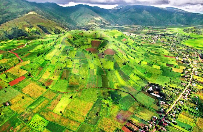 Tây Nguyên là vùng cao nguyên gồm Kon Tum, Gia Lai, Đắk Lắk, Đắk Nông và Lâm Đồng với diện tích tự nhiên là 54,474km2 chiếm 16,8% diện tích tự nhiên cả nước. Ảnh: Tạp chí Công Thương