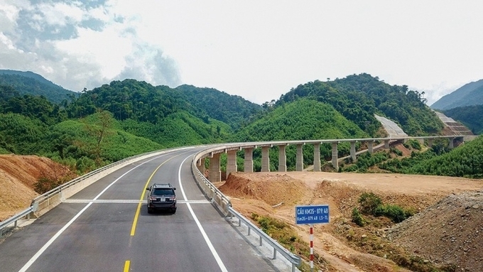 Đường Hồ Chí Minh đoạn Chợ Chu - ngã ba Trung Sơn