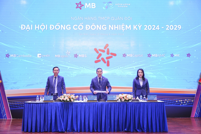 Đoàn Chủ tọa Đại hội đồng cổ đông nhiệm kỳ 2024 - 2029 của MB vừa diễn ra vào 15/6 tại MB Grand Tower (18 Lê Văn Lương, Cầu Giấy, Hà Nội).