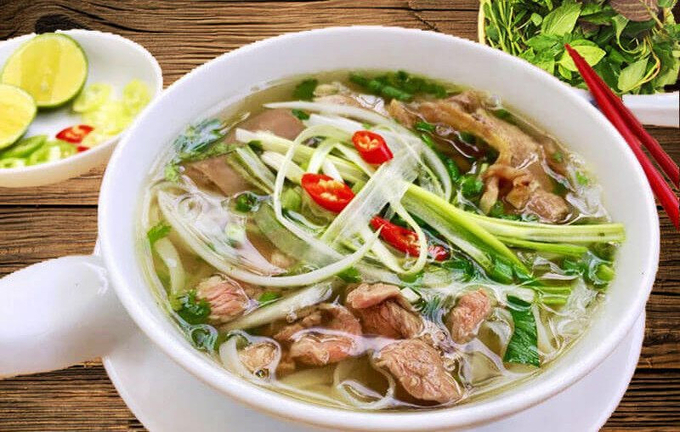 Phở là món ăn sáng đặc trưng của người Việt. Ảnh: ST