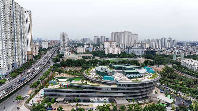 Khuôn viên Dwight School Hanoi được thiết kế để tạo cảm hứng, kết hợp công nghệ tiên tiến và kiến trúc mở, giúp học sinh tự do thể hiện, phát huy sự sáng tạo và xây dựng tinh thần cộng đồng. (Ảnh: Hà Nội News)