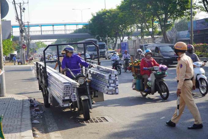 Đẩy mạnh xử lý xe cơ giới không đảm bảo tiêu chuẩn an toàn, kỹ thuật trên địa bàn TPHCM. (Ảnh minh họa)