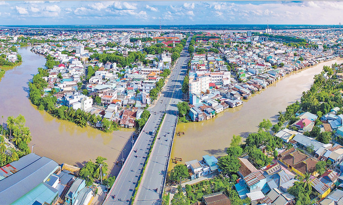 Khúc co của dòng sông Bảo Định trong lòng TP. Mỹ Tho, tỉnh Tiền Giang. Ảnh: Lê Hải/Báo Dân Việt