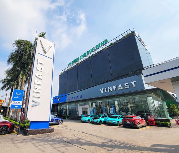 Toàn cảnh showroom VinFast Phan Trọng Tuệ ở huyện Thanh Trì, Hà Nội.