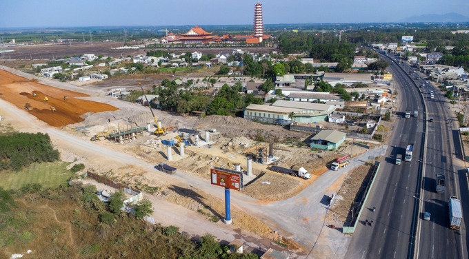 Sân bay lớn nhất Việt Nam đón tin vui mở chuyến bay thương mại khiến giới đầu tư bất động sản 