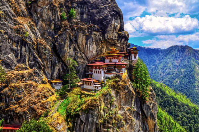 Taktsang Lhakhang được biết đến là điểm du lịch biểu tượng của Bhutan. Ảnh: Internet