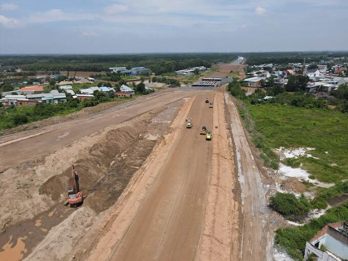 Phấn đấu hoàn thành 3.000 km đường bộ cao tốc vào cuối năm 2025. Ảnh minh hoạ.