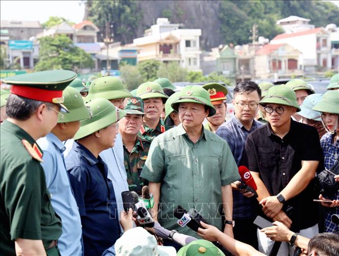 Phó Thủ tướng Trần Hồng Hà yêu cầu tỉnh Quảng Ninh, đặc biệt các xã đảo thực hiện nghiêm túc các chỉ đạo về phòng chống, bão số 3.