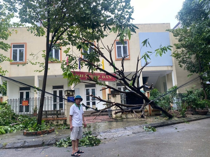 Nhiều thiệt hại chưa được thống kê đầy đủ cùng với việc hoàn lưu bão còn diễn biến phức tạp nên Ban Chỉ đạo Quốc gia về phòng chống thiên tai cũng yêu cầu các địa phương tăng cường công tác thông tin, truyền thông để người dân chủ động nắm bắt, động phòng tránh, giảm thiểu thiệt hại - Ảnh: VGP/Đỗ Hương