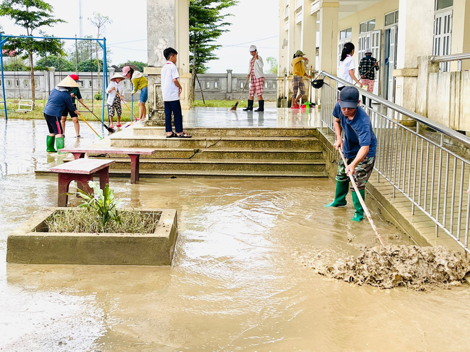 Sau mưa lũ kéo dài, nguy cơ mắc các bệnh đường tiêu hóa như tả, lỵ, thương hàn, tiêu chảy nhiễm khuẩn cũng tăng cao (Ảnh: Báo Đại Đoàn kết)