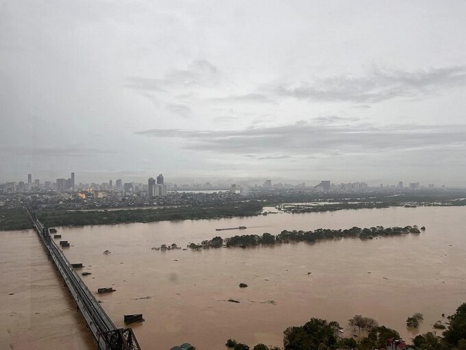 Thủ tướng chỉ đạo tập trung ứng phó lũ lớn, đảm bảo an toàn đê điều trên các sông ở Bắc Bộ, nhất là hệ thống sông Hồng - sông Thái Bình.