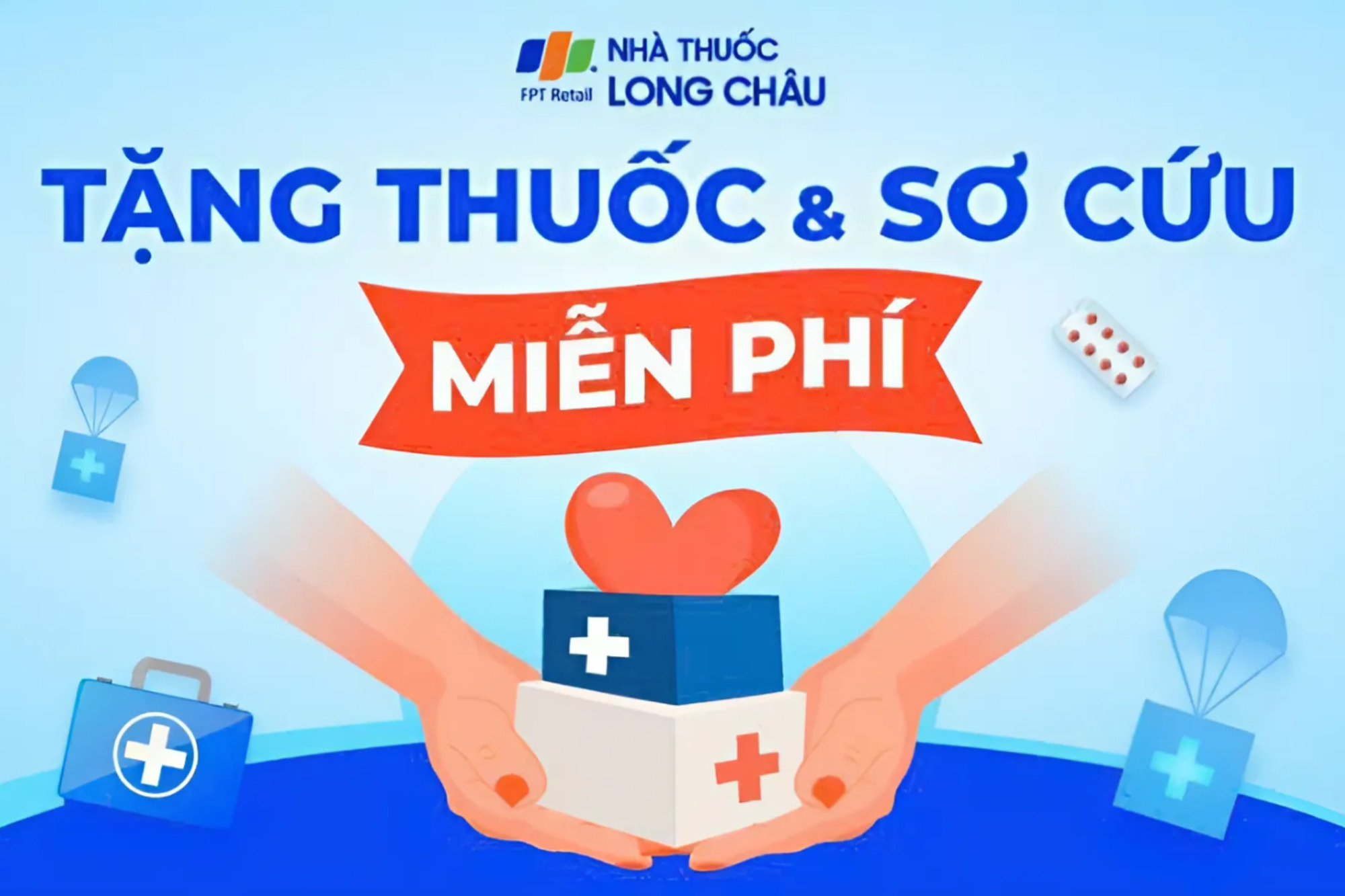 Người dân bị thương do dọn dẹp hoặc mắc các bệnh như cảm sốt, tiêu chảy có thể đến nhà thuốc Long Châu gần nhất để được tặng thuốc và sơ cứu miễn phí