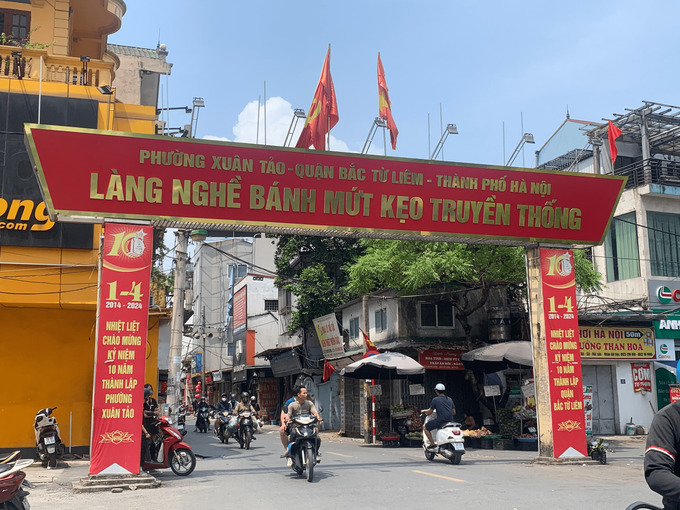 Làng nghề bánh mứt kẹo truyền thống Xuân Đỉnh là một trong những làng nghề làm bánh trung thu nổi tiếng và lâu đời bậc nhất Hà Nội. Ảnh: PV