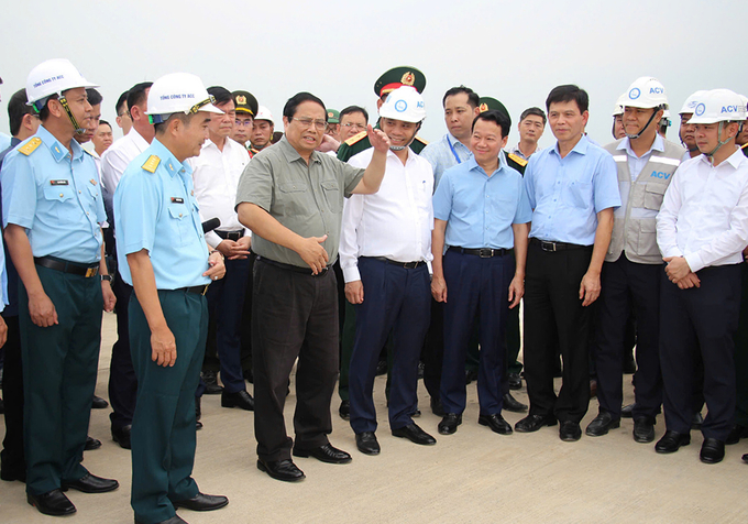 Thủ tướng thị sát dự án sân bay Long Thành. Nguồn ảnh: VnExpress