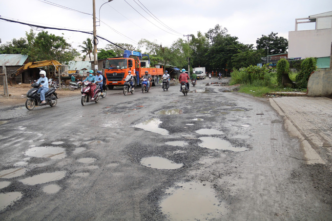 Người dân tại thành phố trong thành phố đầu tiên của Việt Nam sắp thoát khỏi cảnh tham gia giao thông cùng ‘ổ voi, ổ gà’ - Nguồn: Internet