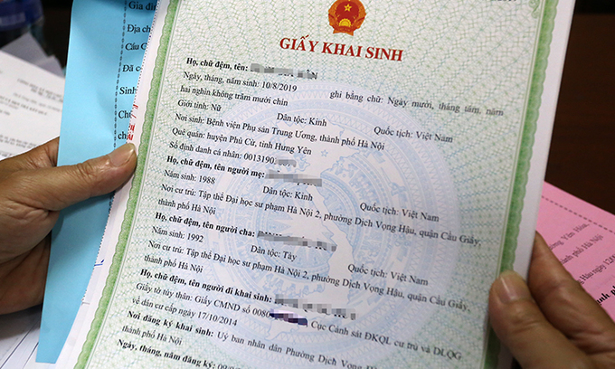 Giấy khai sinh là giấy tờ có giá trị pháp lý quan trọng trong cuộc đời mỗi người. Ảnh minh họa