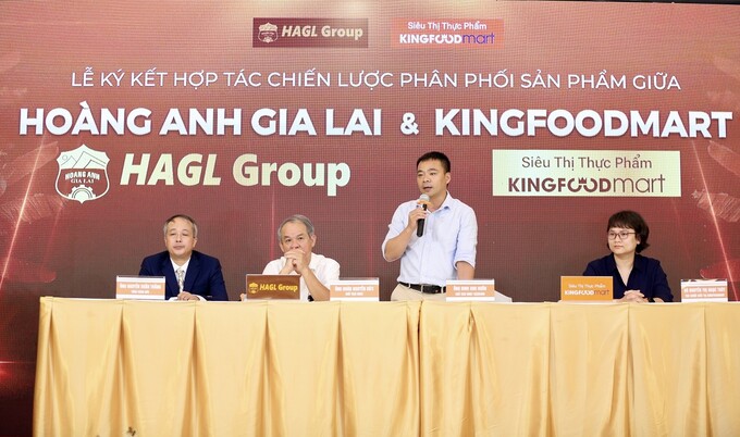 Hoàng Anh Gia Lai và Kingfoodmart tổ chức lễ ký kết hợp tác chiến lược phân phối sản phẩm.