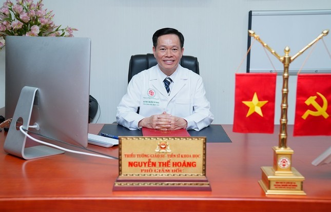 Thiếu tướng, GS.TS Thầy thuốc Nhân dân Nguyễn Thế Hoàng.