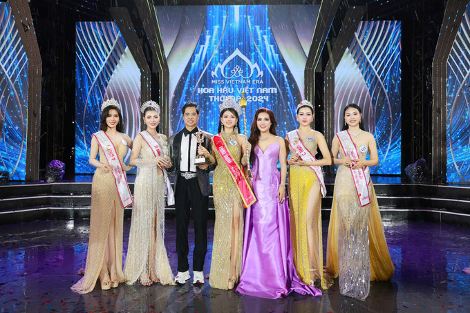 Chủ tịch Miss Vietnam Business Đặng Gia Bena - Chủ tịch kiêm Trưởng BTC cuộc thi cùng Top 5 và dàn Người đẹp chiến thắng các hạng mục phụ