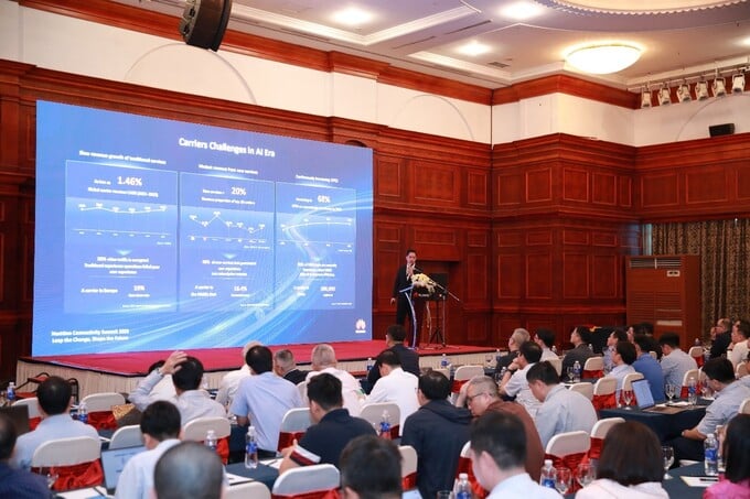 Ông Wang Jiaxing, chuyên gia về sản phẩm truyền thông dữ liệu khu vực châu Á - Thái Bình Dương của Huawei